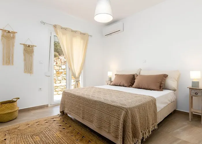 Sarris Village Hill House 3 Ferienhaus *